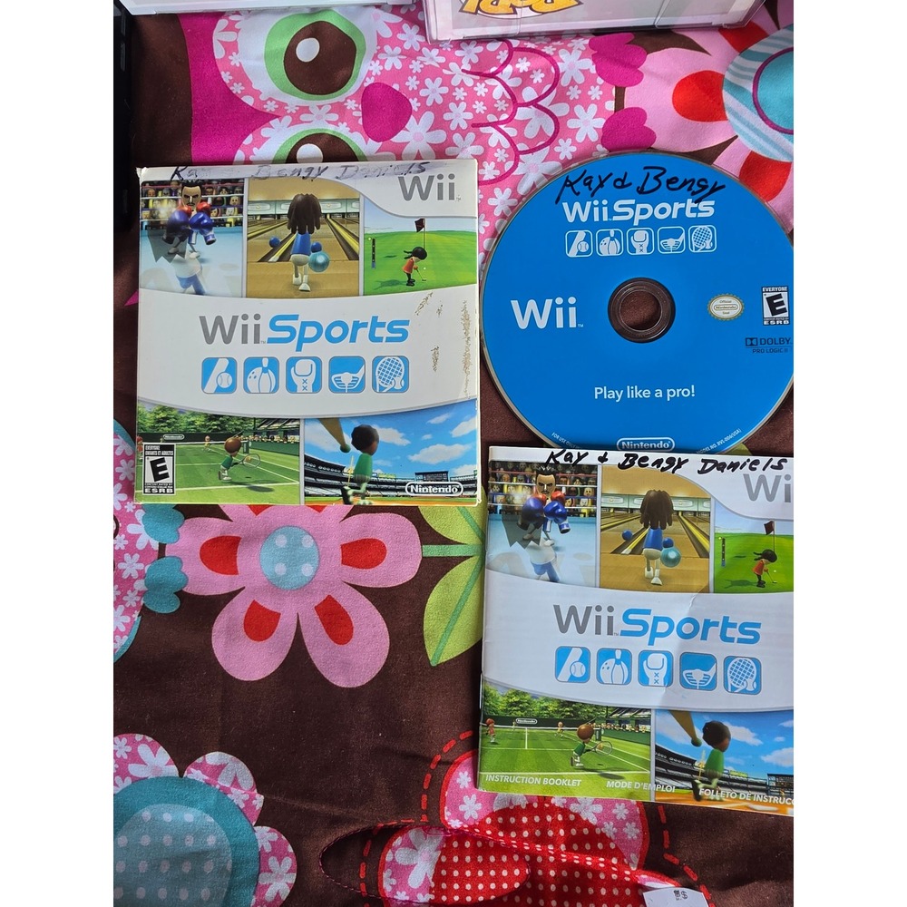 Nintendo Wii Sports Video Game RVL-006 USA with Manual and Sleeve